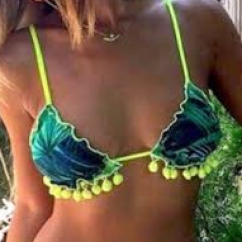 Triangle pon pon fringed bikini